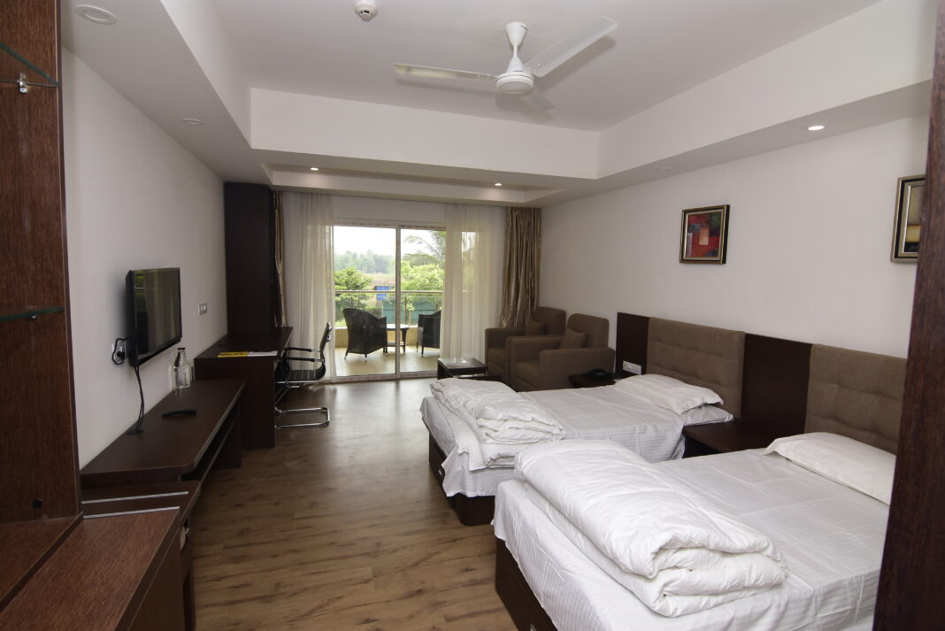 luxury old age home in Kolkata